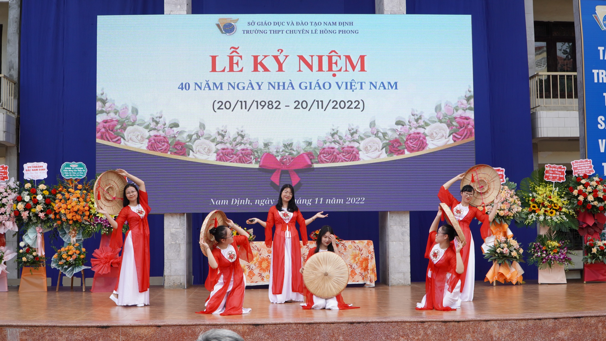Trường THPT chuyên Lê Hồng Phong tổ chức Lễ Kỉ niệm 40 năm ngày Nhà giáo Việt Nam 20/11