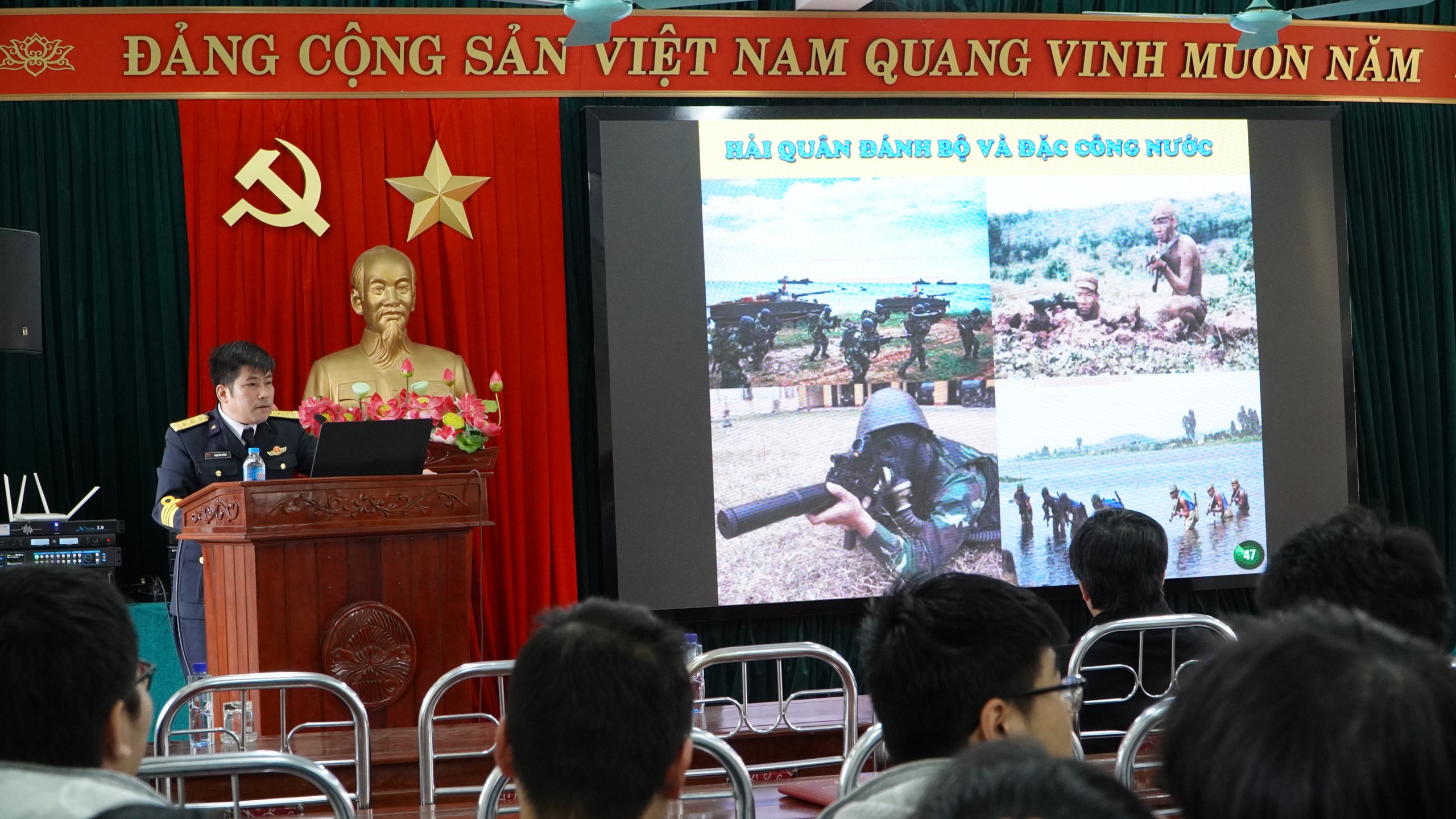 Tuyên truyền về chủ quyền biển đảo tại trường THPT chuyên Lê Hồng Phong