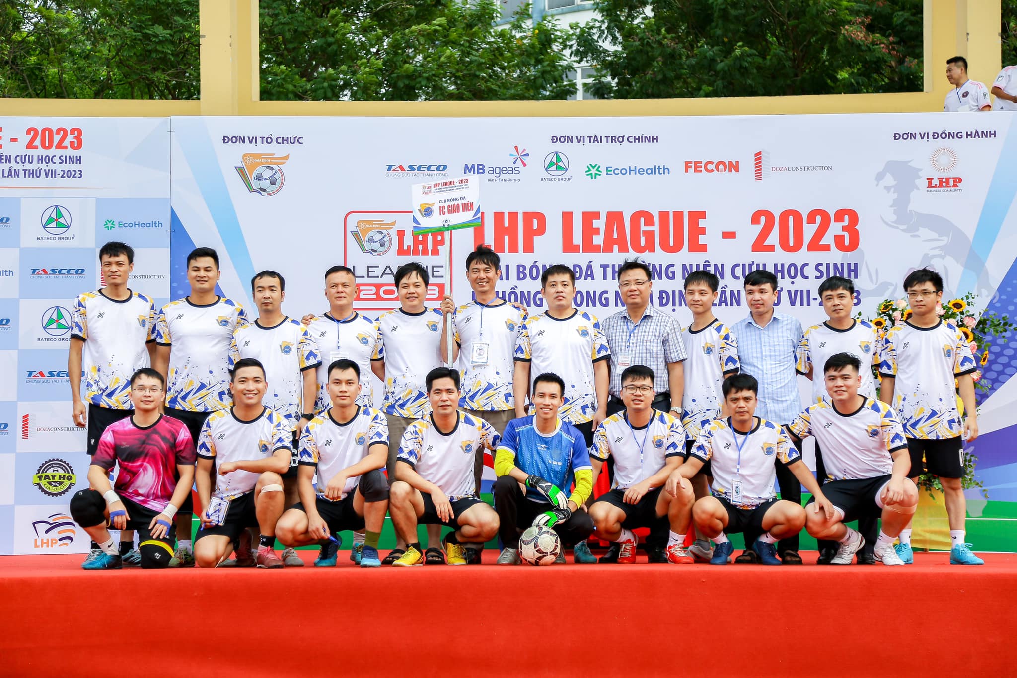 Trường THPT chuyên Lê Hồng Phong tham dự Lễ Khai mạc và thi đấu giải bóng đá thường niên cựu học sinh trường THPT chuyên Lê Hồng Phong - Nam Định lần thứ VII - 2023