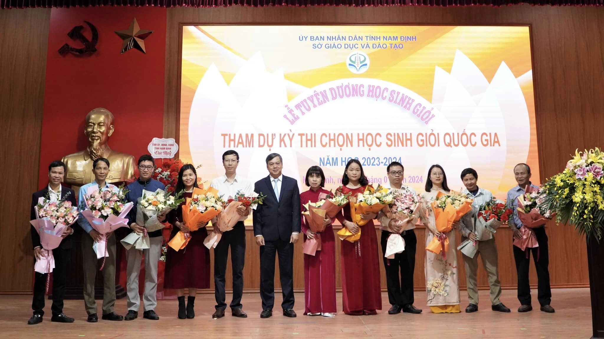 Lễ tuyên dương học sinh giỏi tỉnh Nam Định tham dự kỳ thi chọn học sinh giỏi quốc gia năm học 2023-2024 