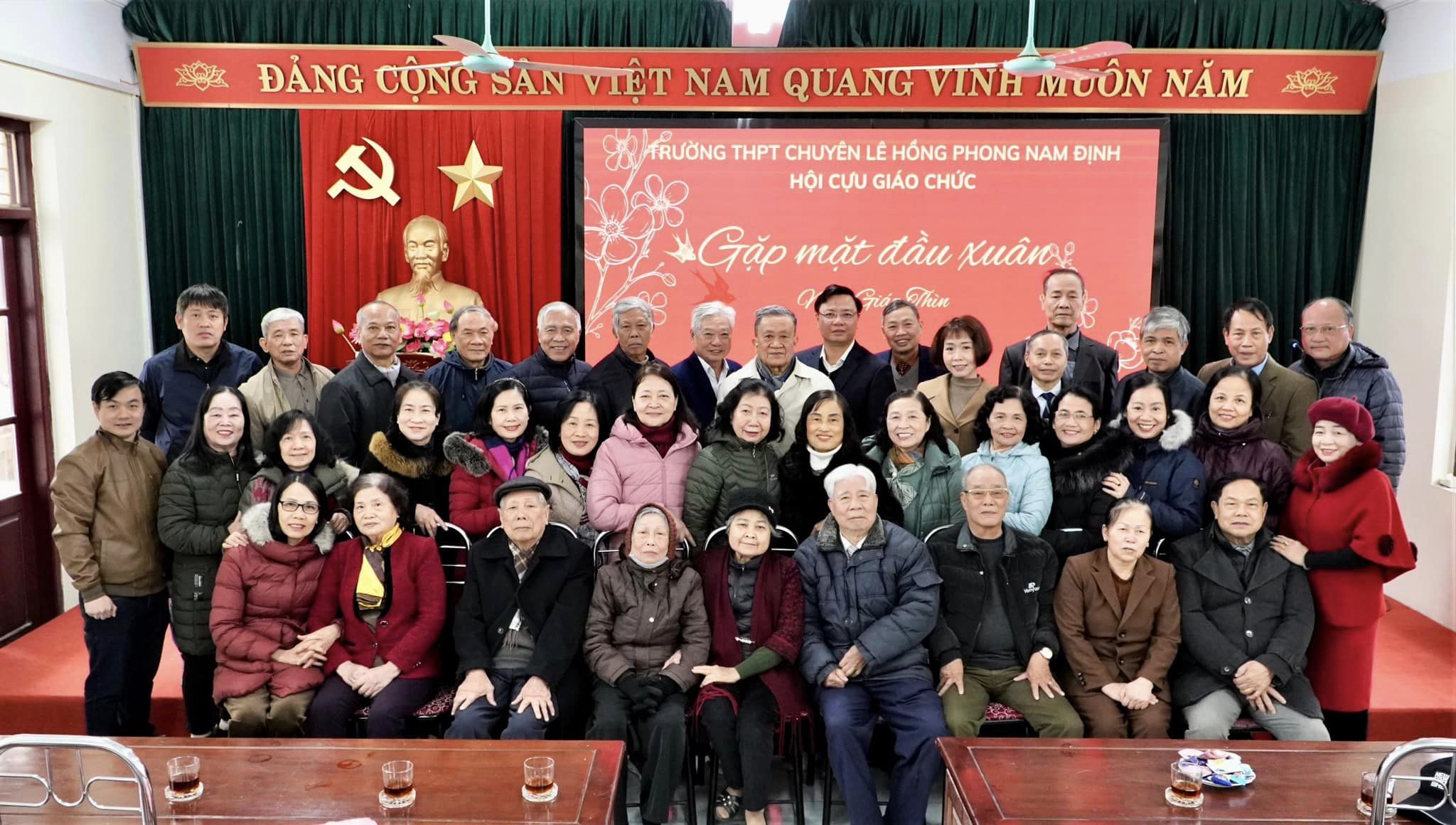Hội Cựu giáo chức trường THPT chuyên Lê Hồng Phong gặp mặt đầu xuân Giáp Thìn năm 2024
