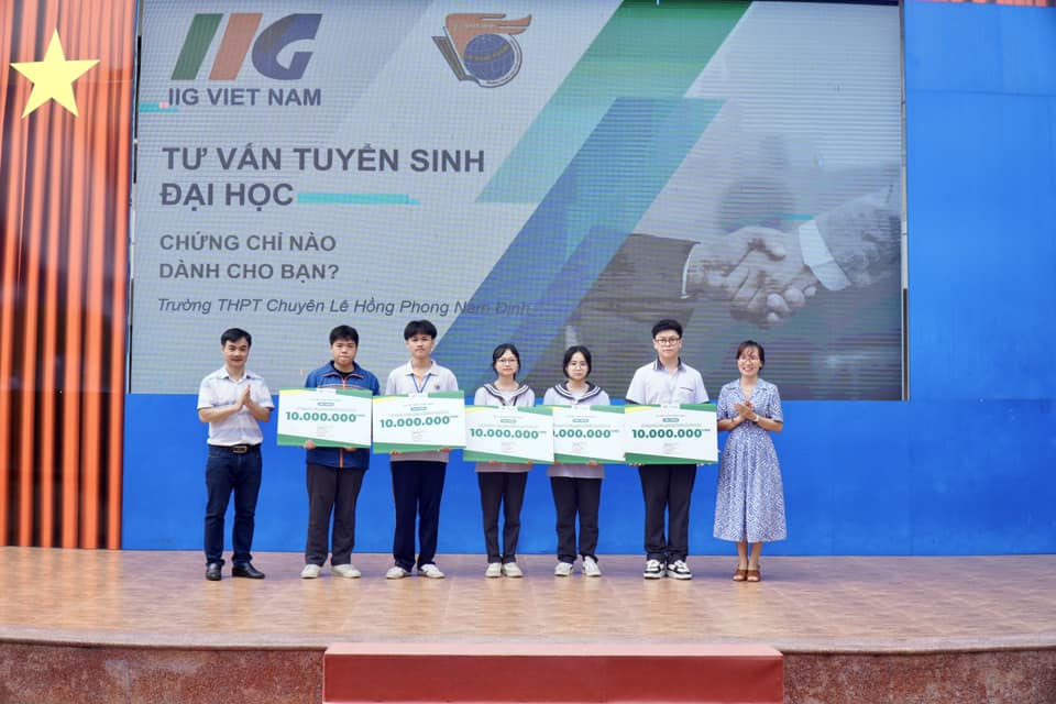 Tư vấn tuyển sinh đại học - Chứng chỉ nào dành cho bạn?