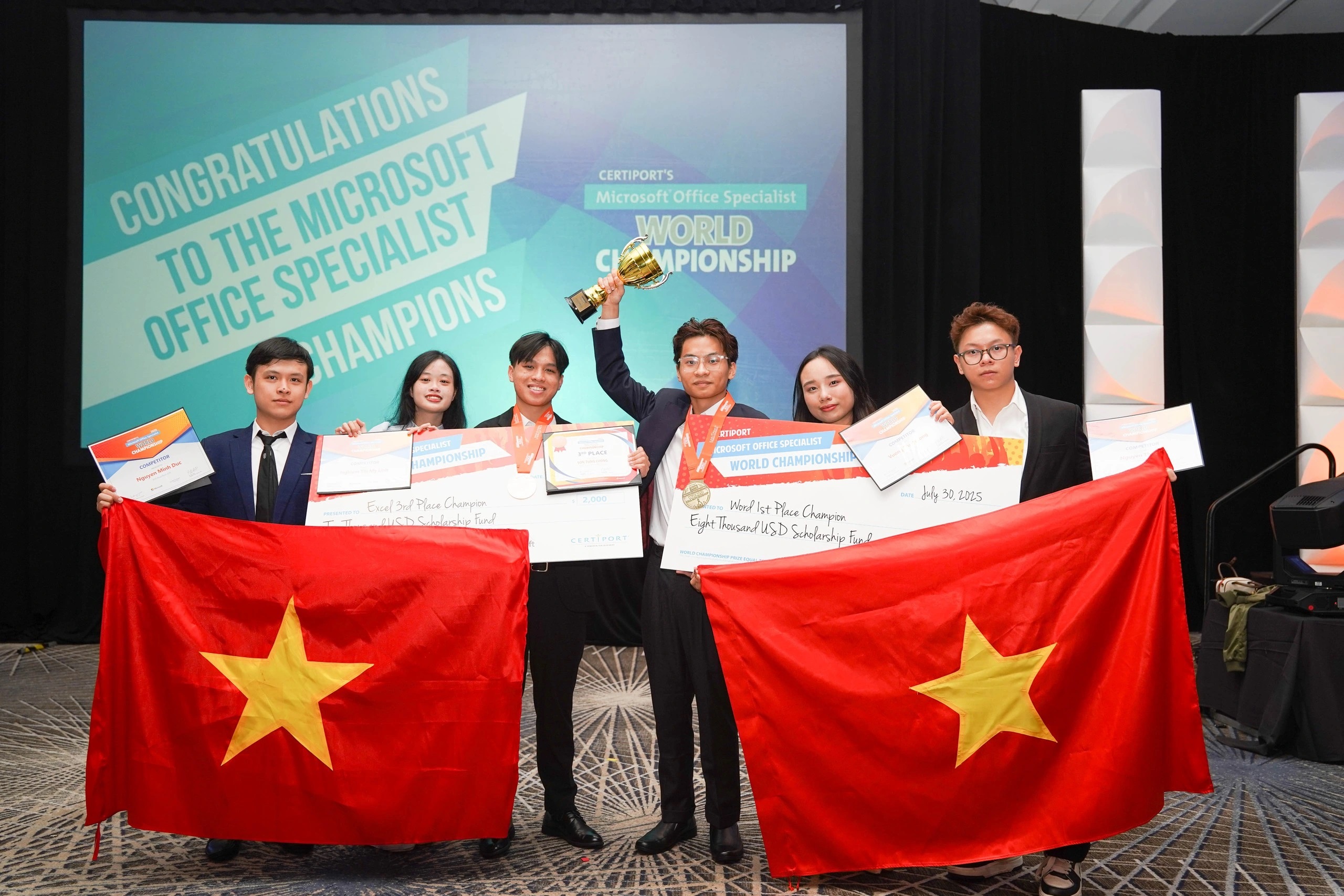 Việt Nam vào top 5 thế giới cuộc thi tin học văn phòng