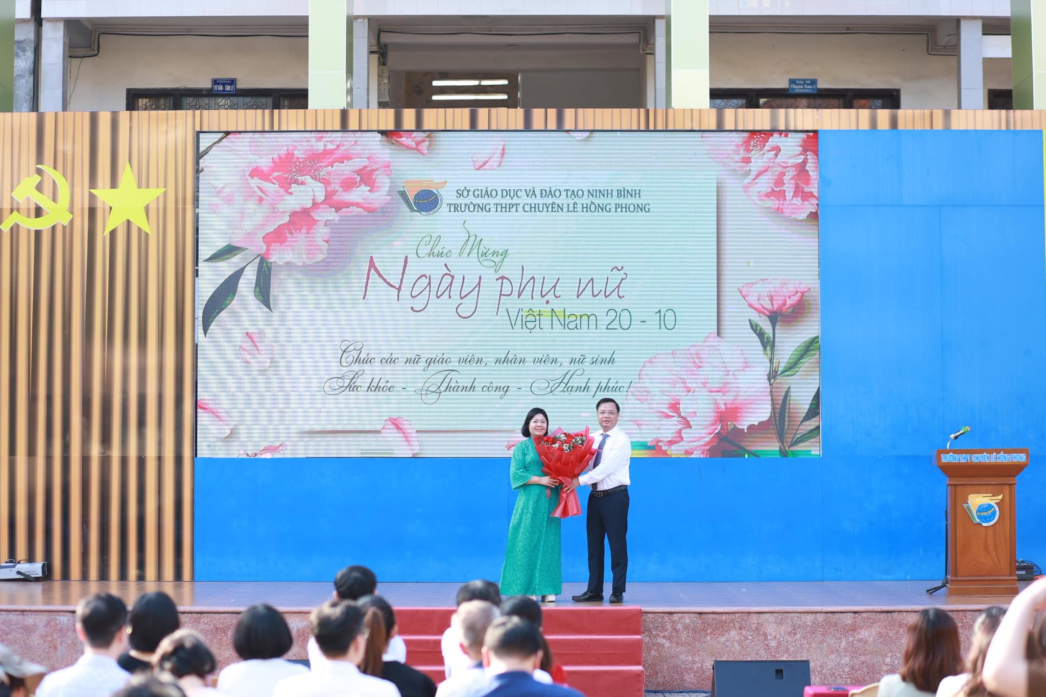 "Từ Đất Việt Nở Hoa" - Chào mừng Ngày Phụ nữ Việt Nam 20/10