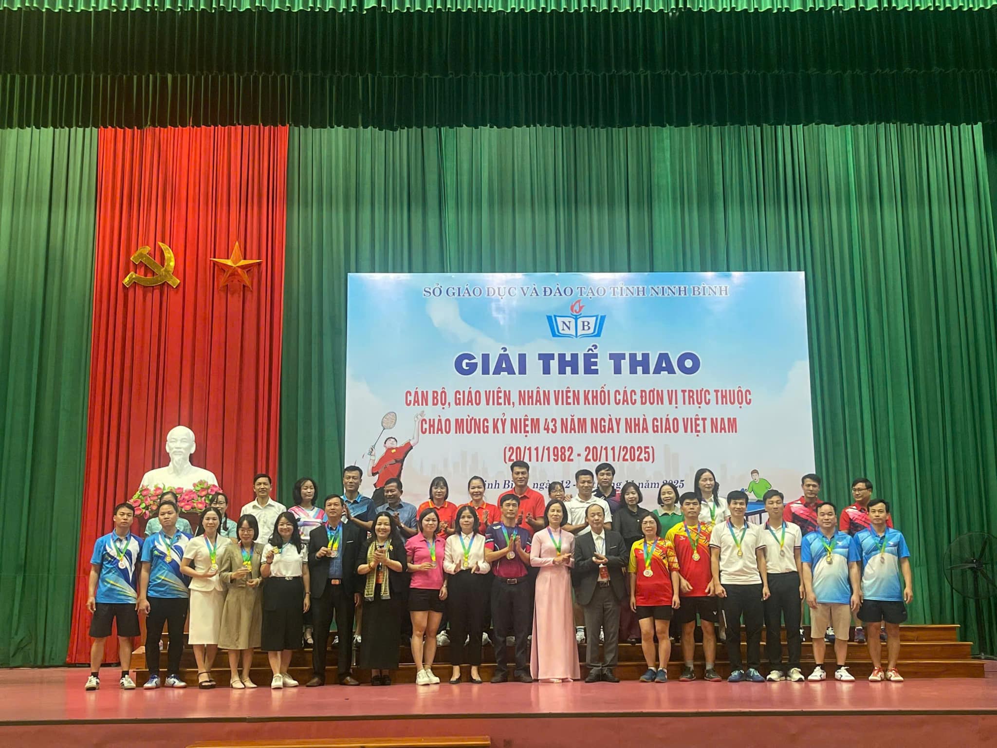 Thầy cô Lê Hồng Phong đạt 03 Huy chương Vàng tại Giải thể thao ngành Giáo dục và Đào tạo tỉnh Ninh Bình 2025