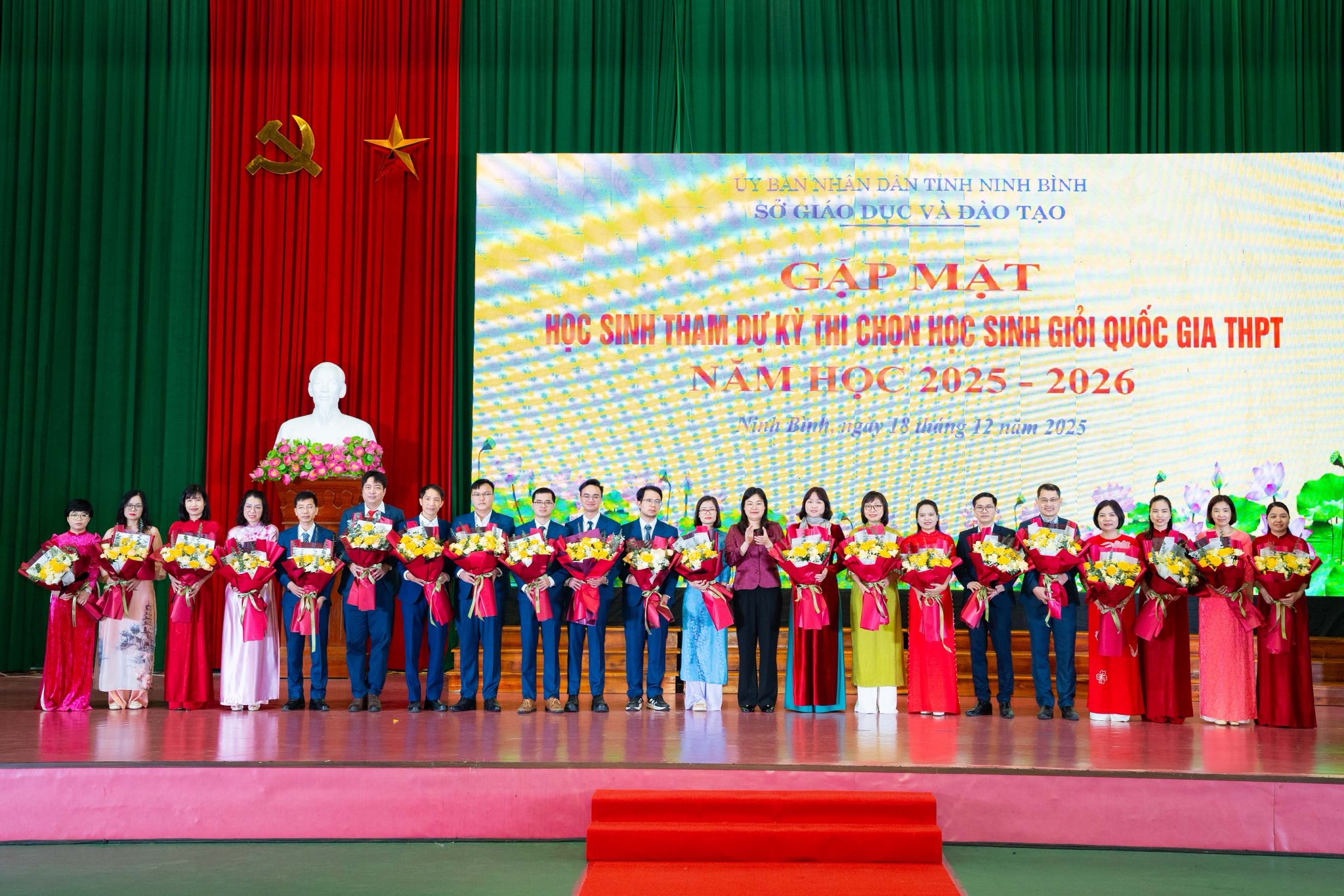 Thầy trò trường THPT chuyên Lê Hồng Phong tham dự và phát biểu tại buổi gặp mặt học sinh tham dự Kỳ thi chọn học sinh giỏi quốc gia THPT năm học 2025 – 2026