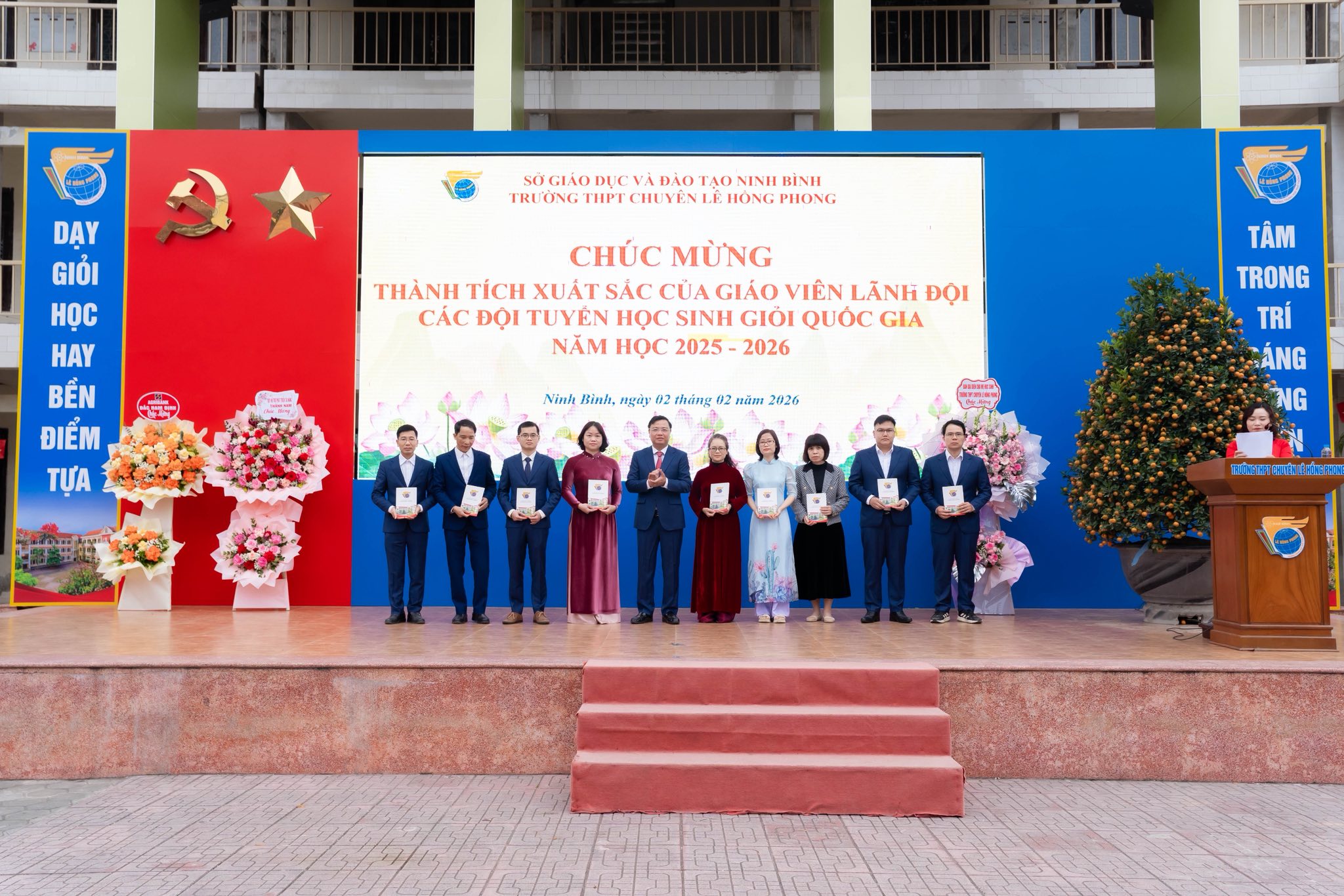 Vinh danh trí tuệ - Lan tỏa niềm tin, khơi dậy khát vọng tại trường THPT chuyên Lê Hồng Phong