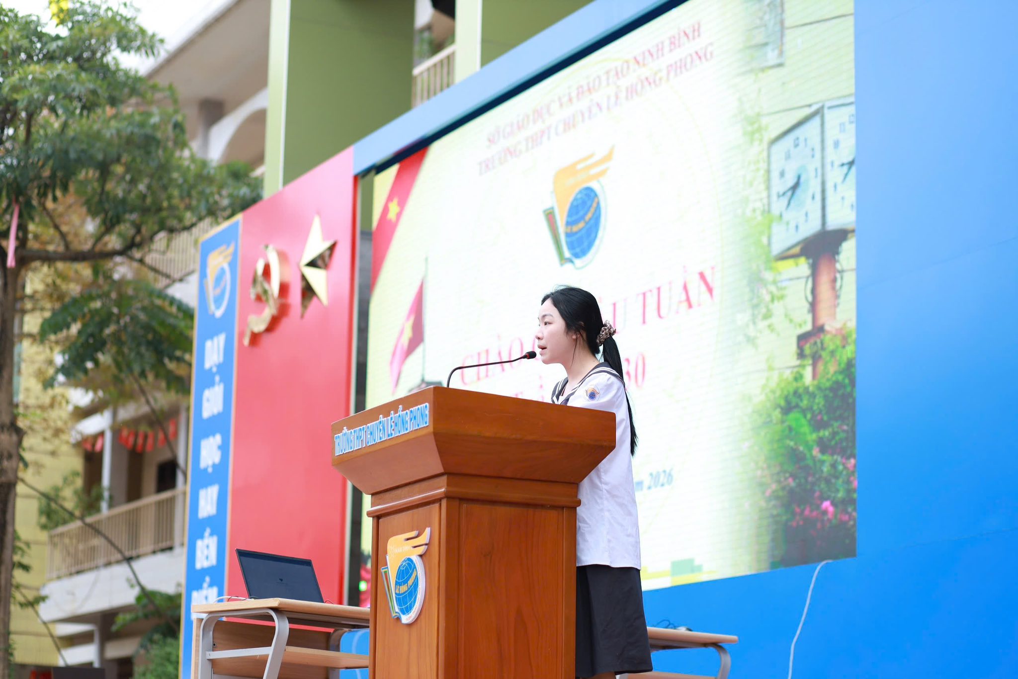 Chào cờ đầu tuần - Lan tỏa niềm tự hào, hướng về ngày 26/3