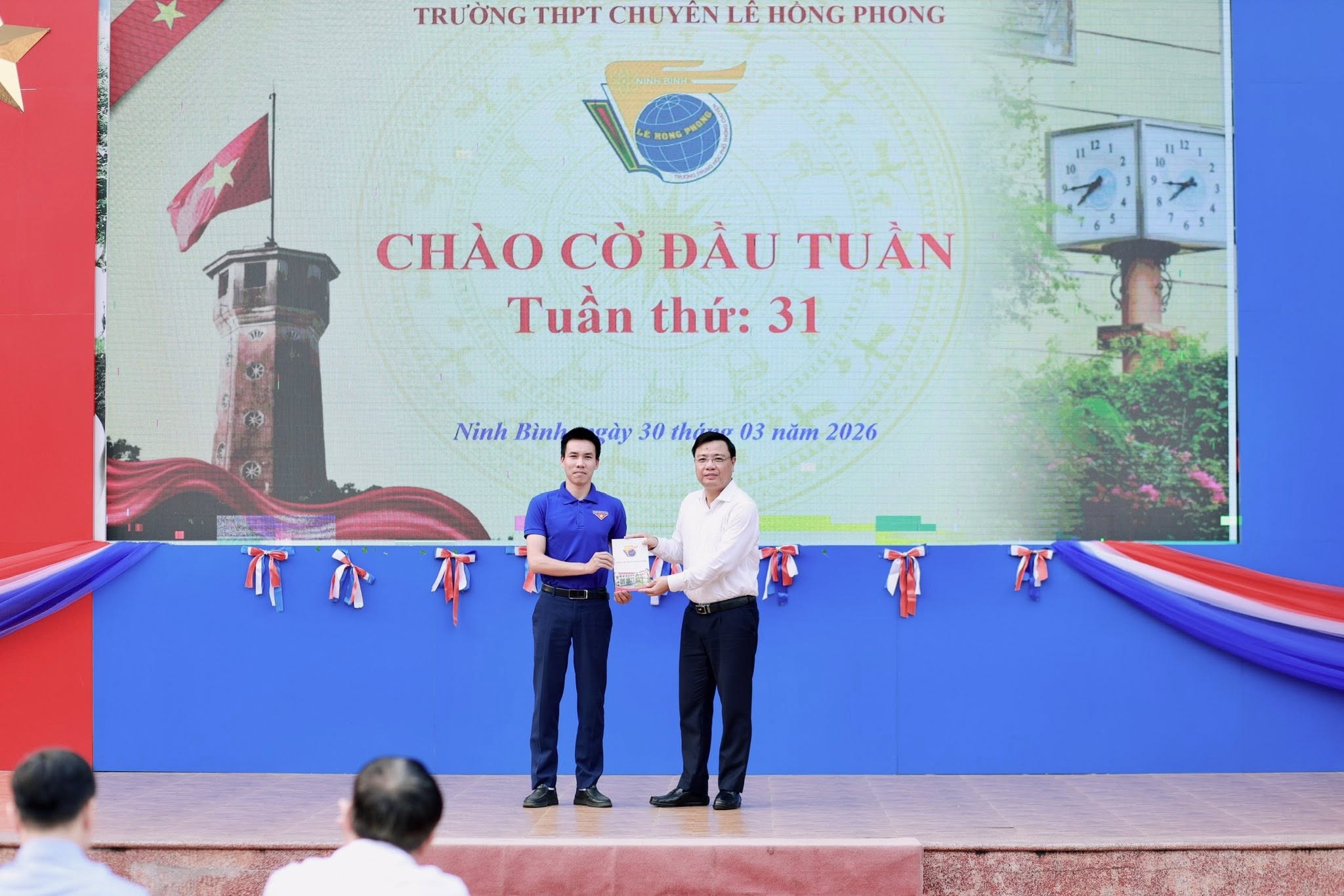 Khởi đầu tuần mới: Lan tỏa năng lượng tích cực từ Lễ Chào cờ nơi mái trường Lê Hồng Phong