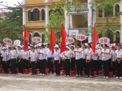 P.CT Quốc hội Uông Chu Lưu dự khai giảng tại trường THPT chuyên Lê Hồng Phong